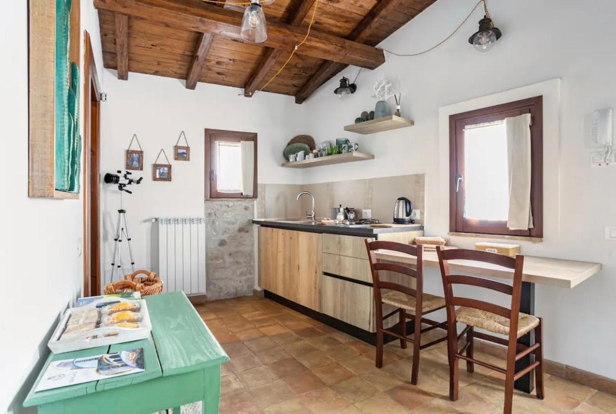 Aurora Medieval House Sermoneta Extérieur photo