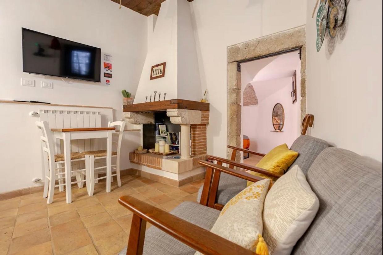 Aurora Medieval House Sermoneta Extérieur photo